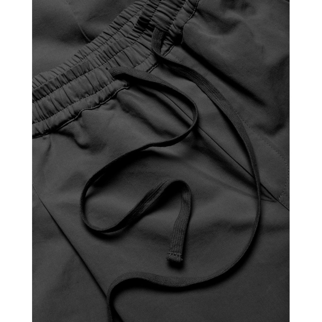 detail van de elastische taille en het trekkoord
