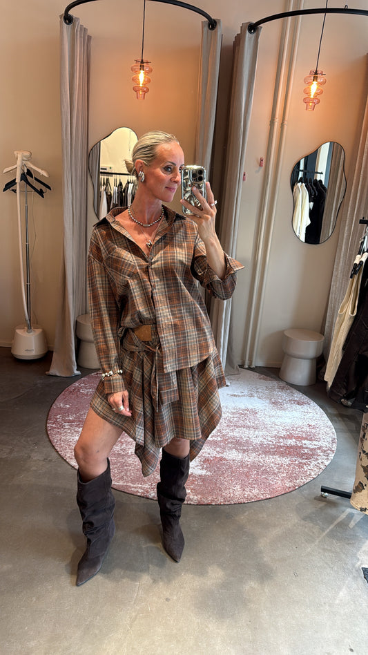 Checked blouse brown