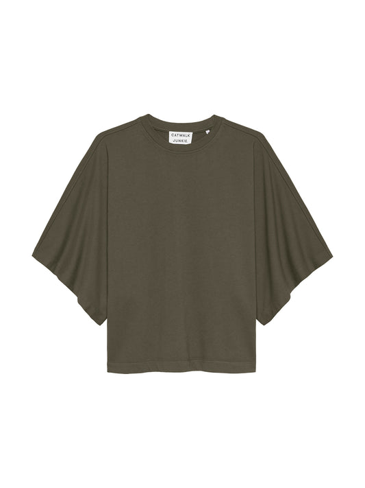 flatlay van de olijfgroene tee met batsleeve mouwen en ronde hals