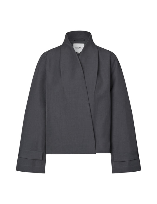 flatlay van het jasje in steel grey met verstelbare band bij de pols