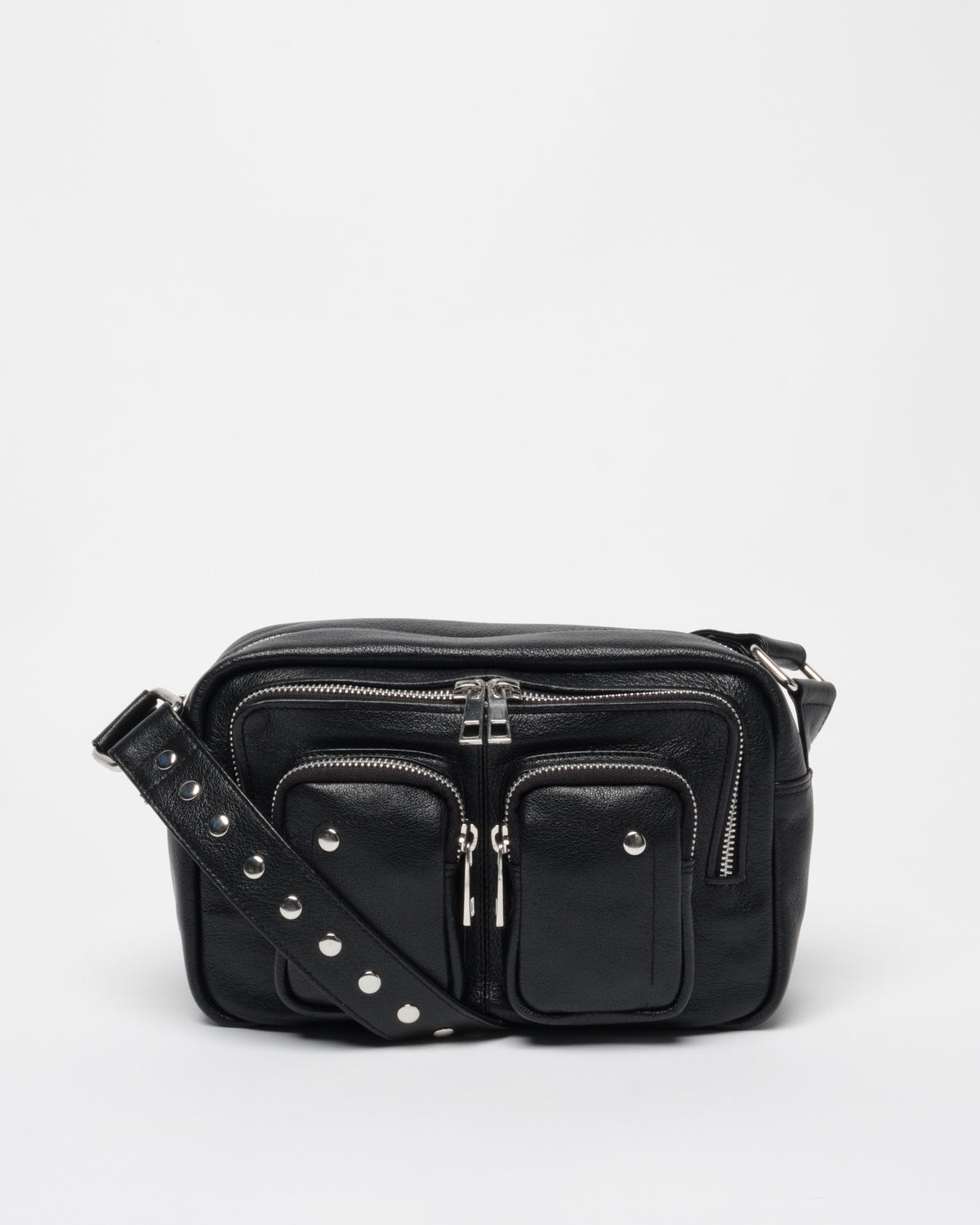 ellie air 1 black van núnoo, leren tas met voorvakken en studs op de band