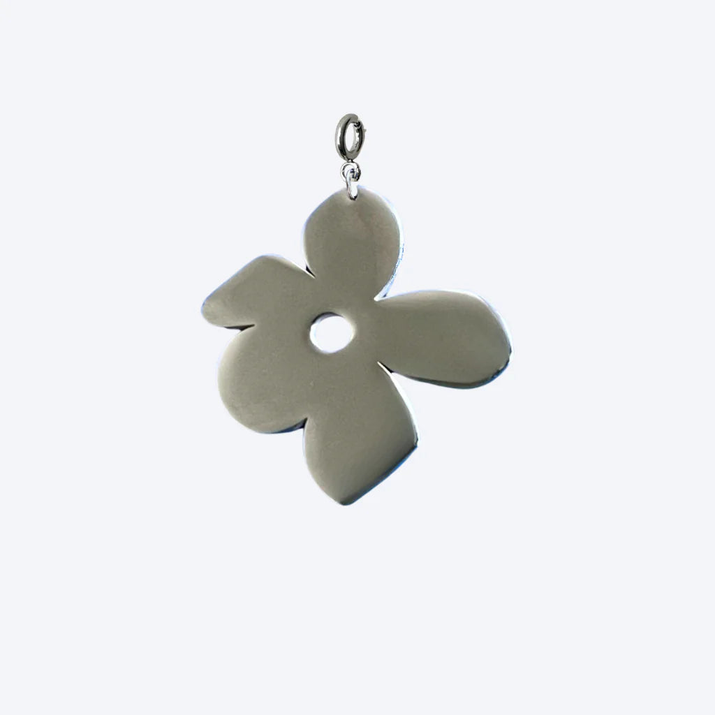 Babs The Label - Petal pendant silver