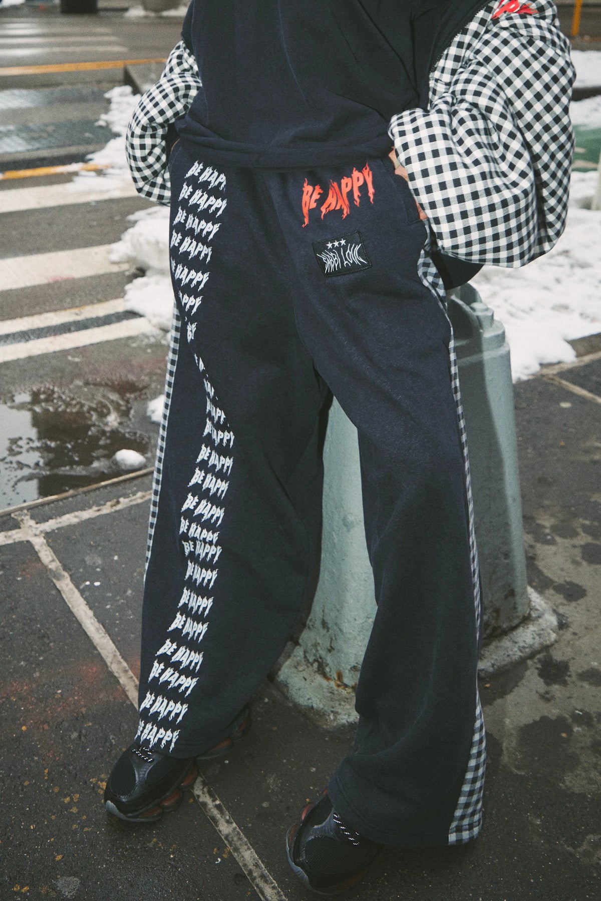SABBI - Be Happy Wide Leg Sweat Pants